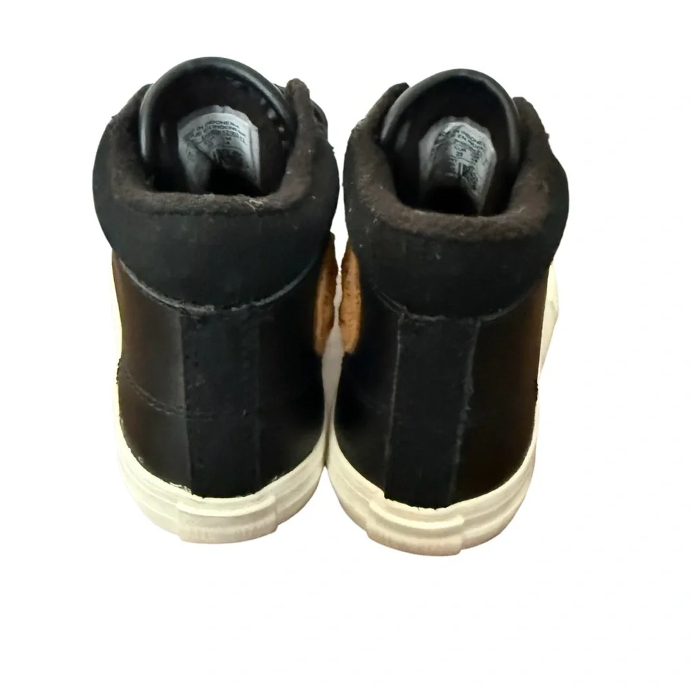 Converse Chuck Taylor All Star 2V Kids Black High-Top Sneakers-Size 7 - Picture 4 of 11